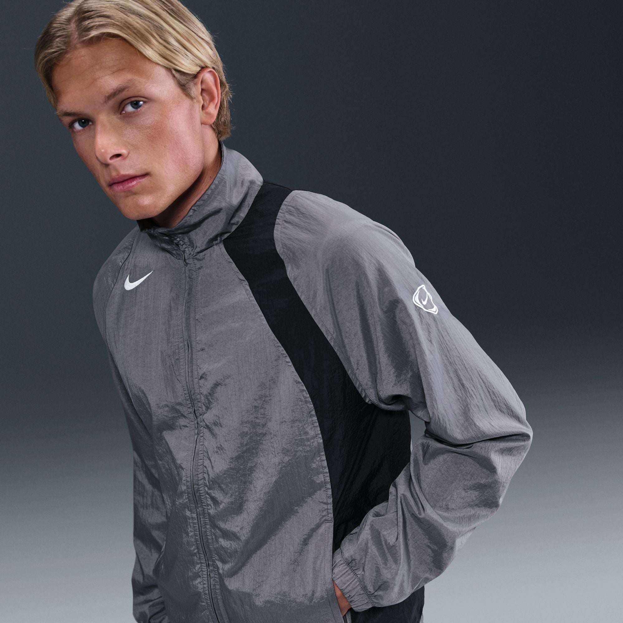 NIKE RPL TRK JKT T90