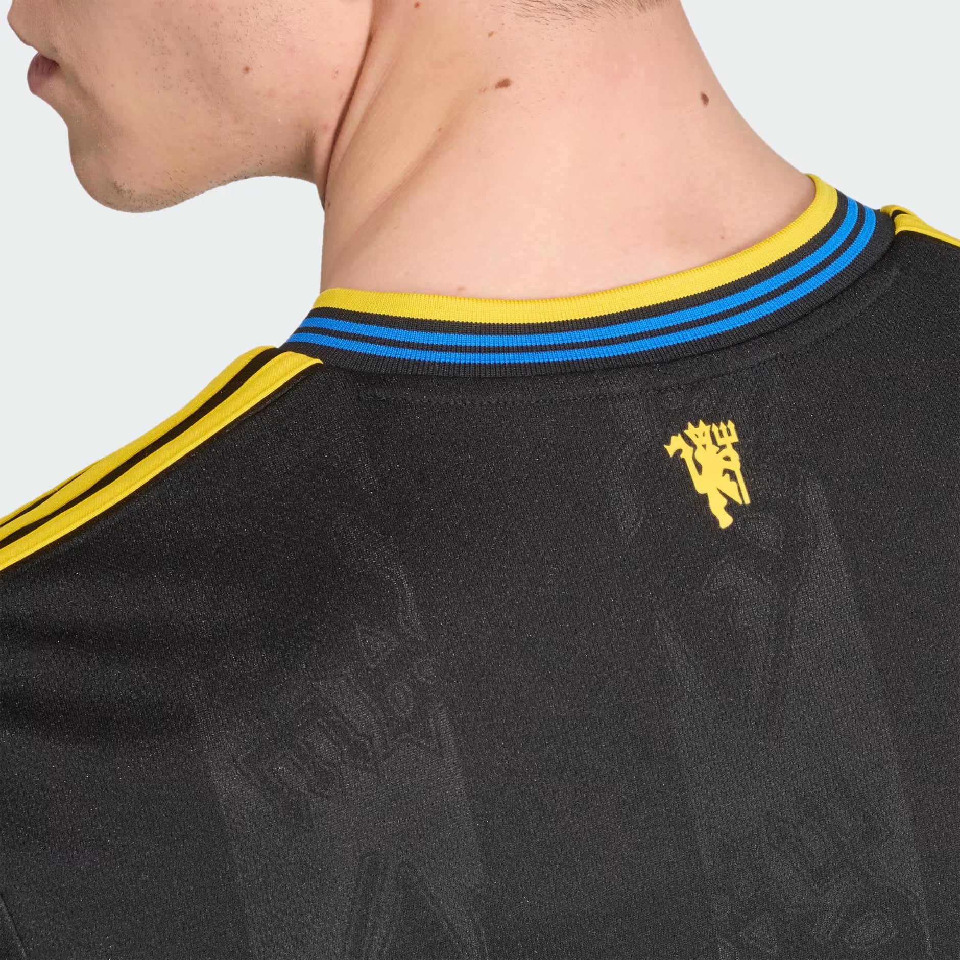 MANCHESTER UNITED 25/26 3RD JERSEY
